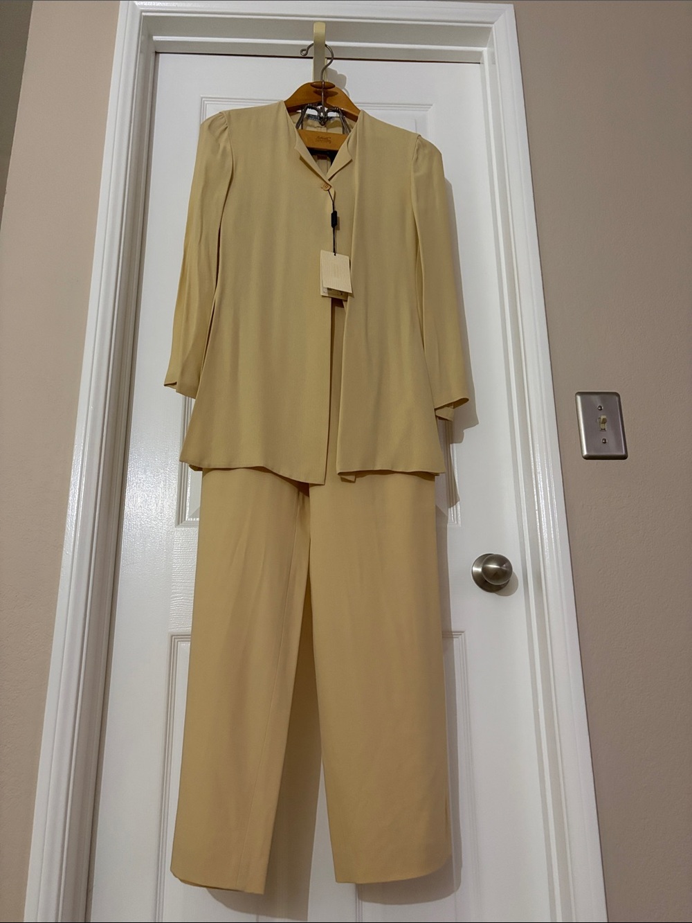 VTG 90s Emporio Armani Suit Set NWT Beige Viscose Pants Jacket Size US 2 / IT 38